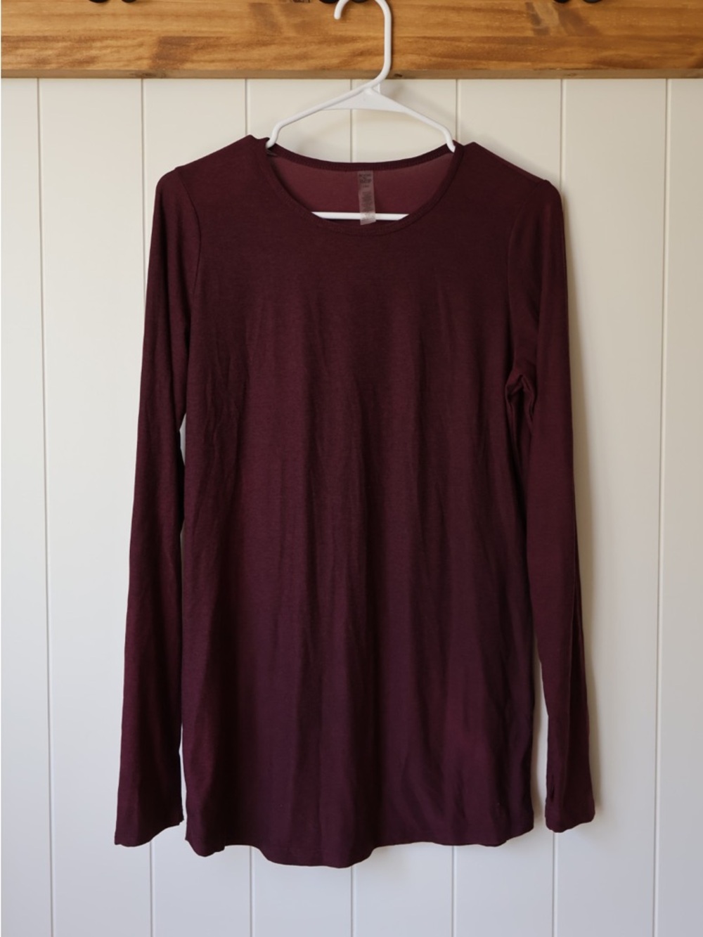 Beyond the Bump Maternity Long Sleeve Crewneck Top - Burgundy Wine Sz L